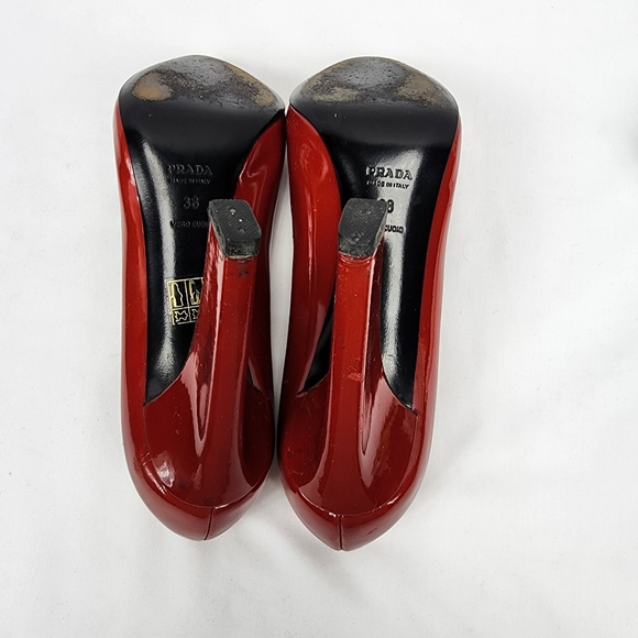 Prada Red Patent Leather Peep Toe Heels Pumps Prada Size 38 US 8 made in Italy - Picture 5 of 11